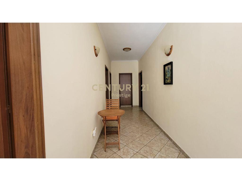 Qira Apartment 3+1+2 Rruga e Elbasanit 750 € /Muaj