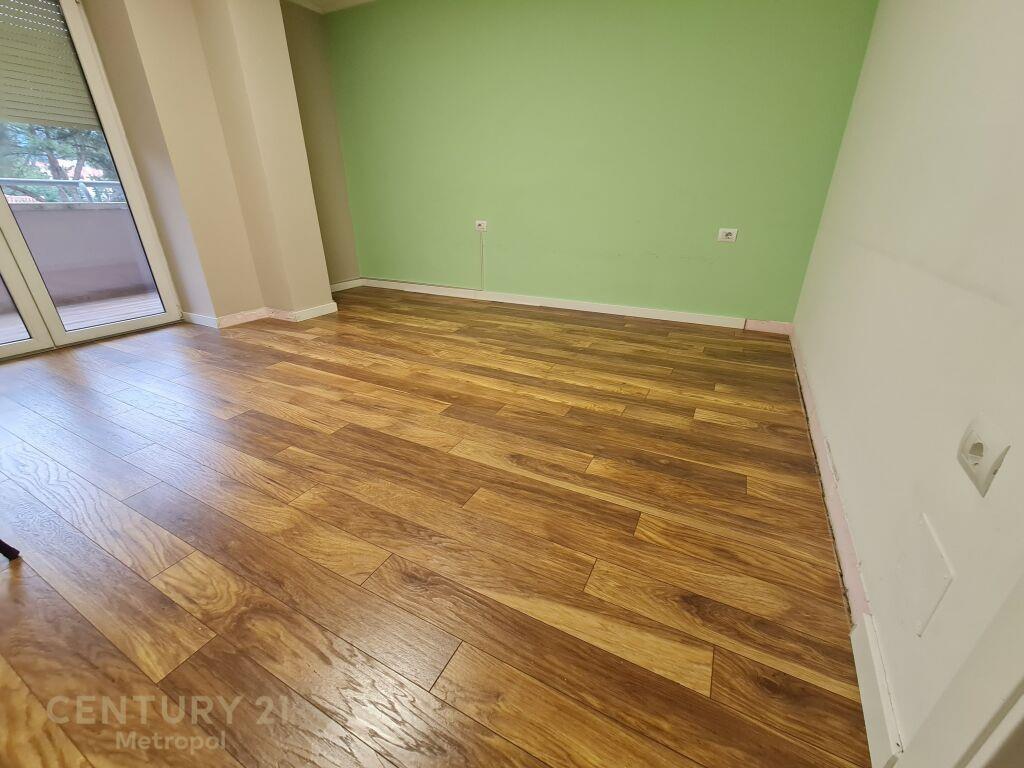 Qira Apartment 3+1+2 Stadiumi Qemal Stafa 1,500 € /Muaj