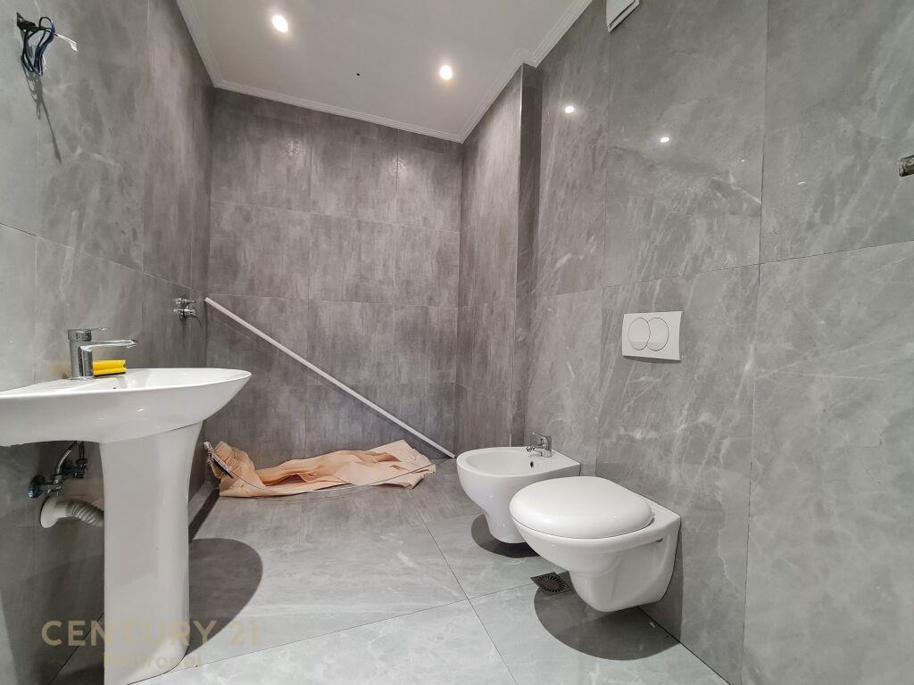 Qira Apartment 3+1+2 Stadiumi Qemal Stafa 1,500 € /Muaj