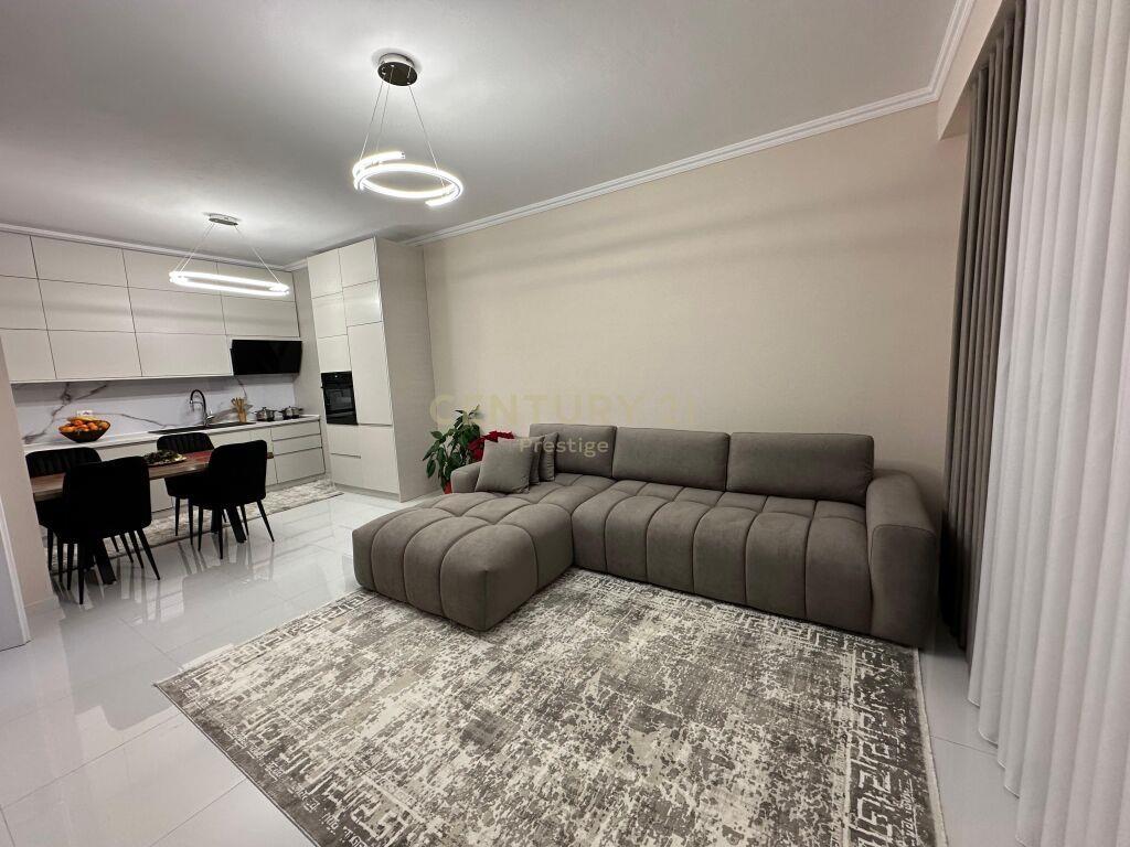 Qira Apartment 2+1+1 Astiri 600 € /Muaj