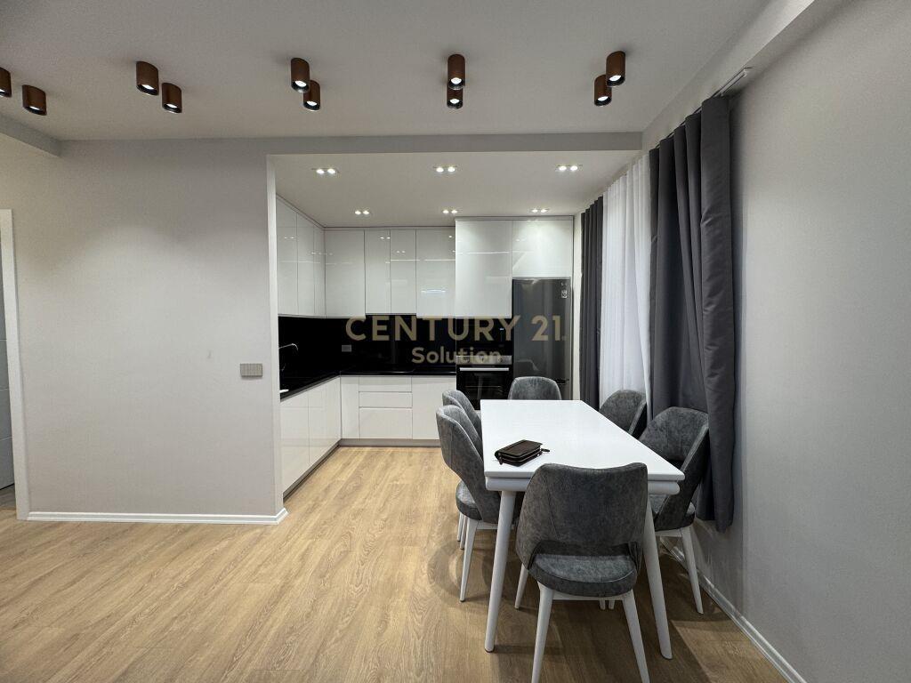 Qira Apartment 2+1+2 Liqeni i Thatë 1,200 € /Muaj