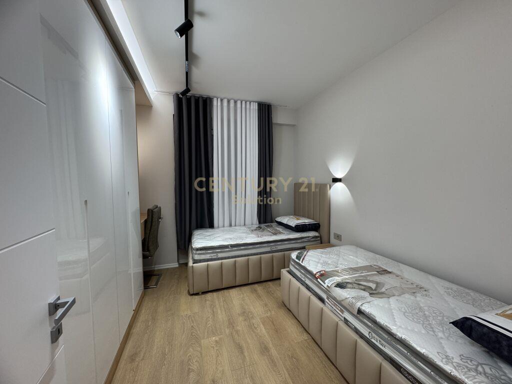 Qira Apartment 2+1+2 Liqeni i Thatë 1,200 € /Muaj