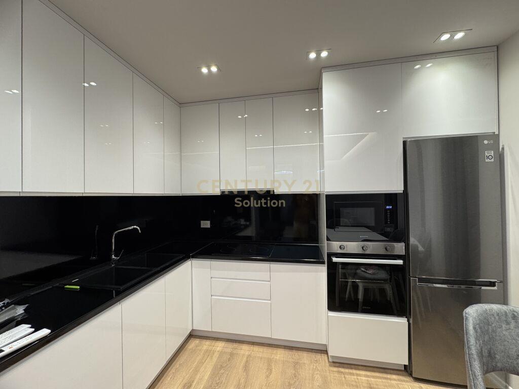 Qira Apartment 2+1+2 Liqeni i Thatë 1,200 € /Muaj