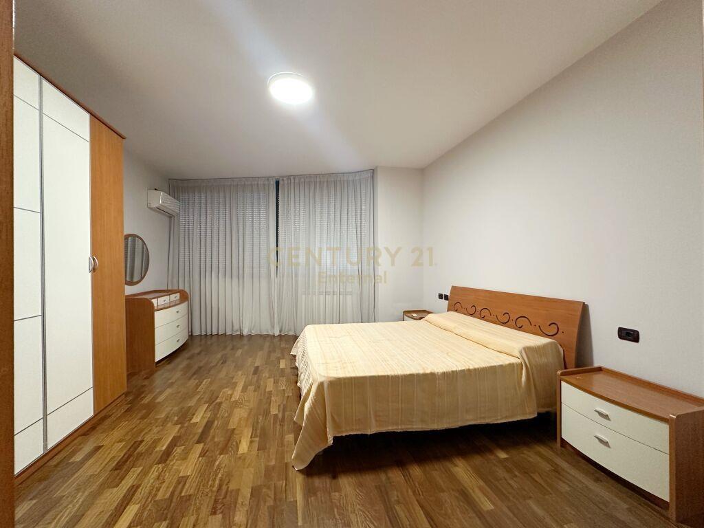 Qira Apartment 3+1+3 Liqeni i Tiranës 1,500 € /Muaj