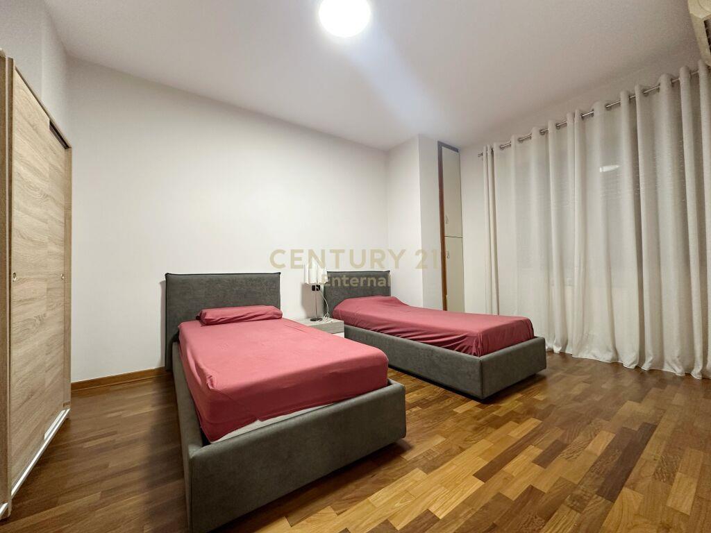 Qira Apartment 3+1+3 Liqeni i Tiranës 1,500 € /Muaj