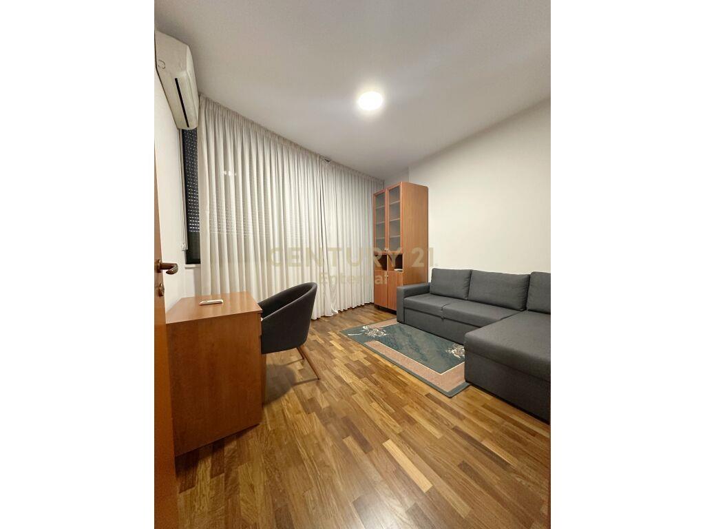 Qira Apartment 3+1+3 Liqeni i Tiranës 1,500 € /Muaj