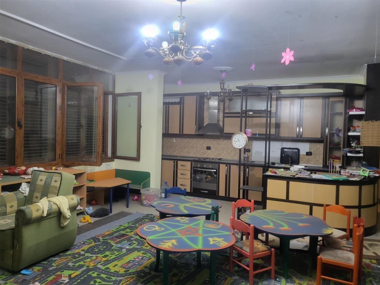 Jap apartament 3+1 te pa kompletuar ne zonen e Freskut.