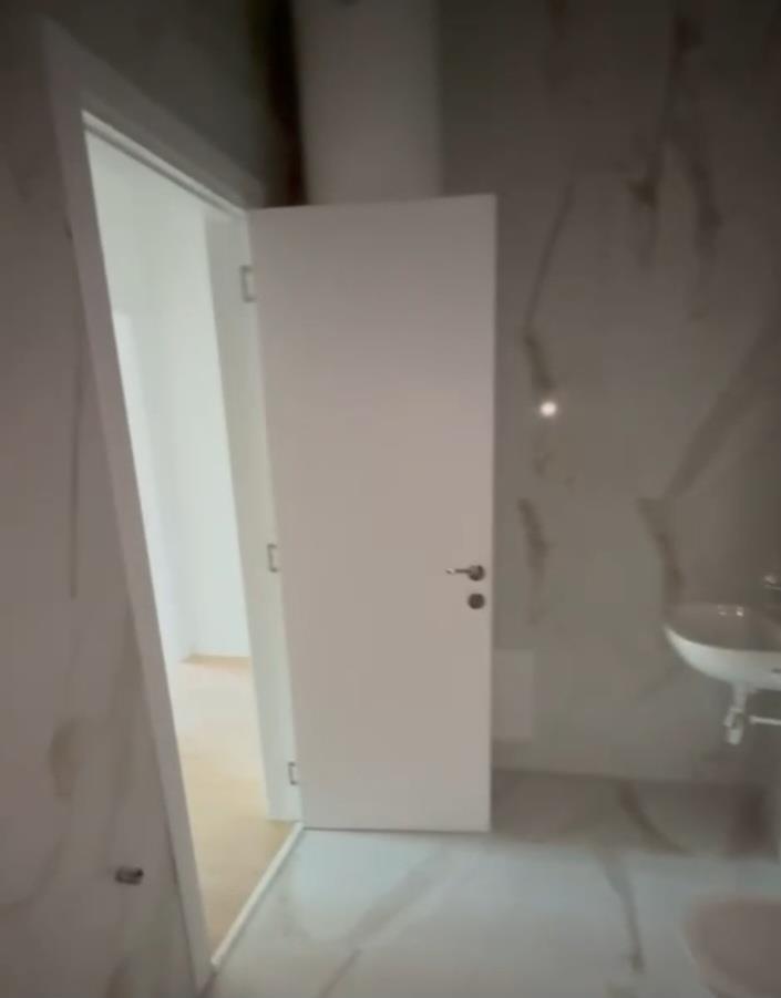 Apartament tek farmacia 10 kompleksi ARLIS