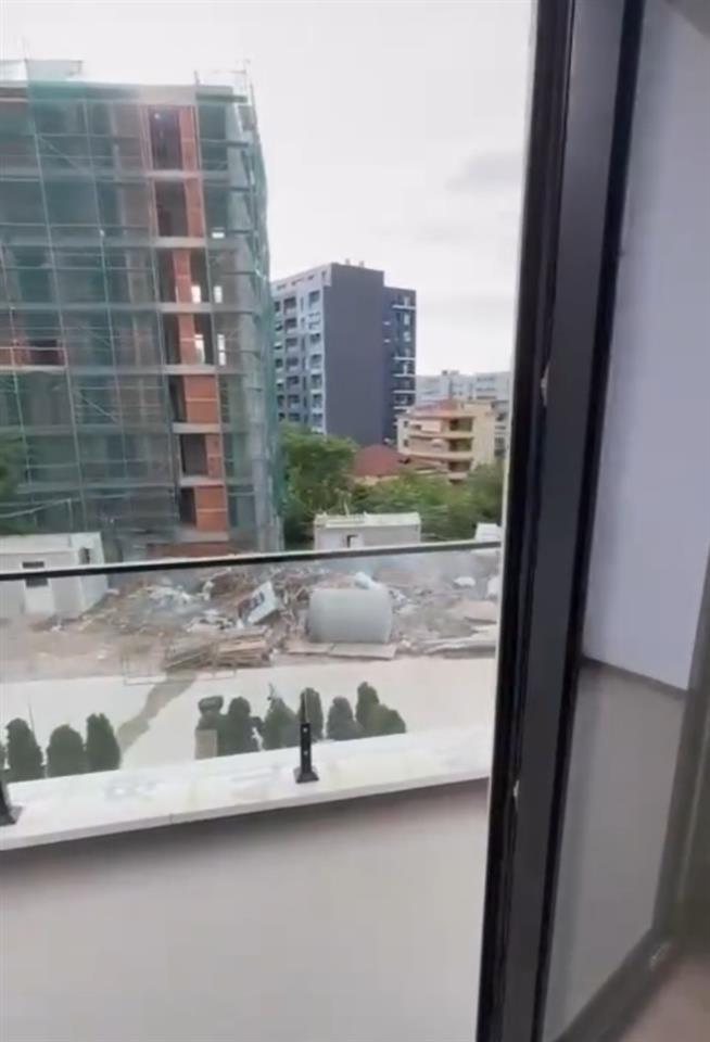 Apartament tek farmacia 10 kompleksi ARLIS