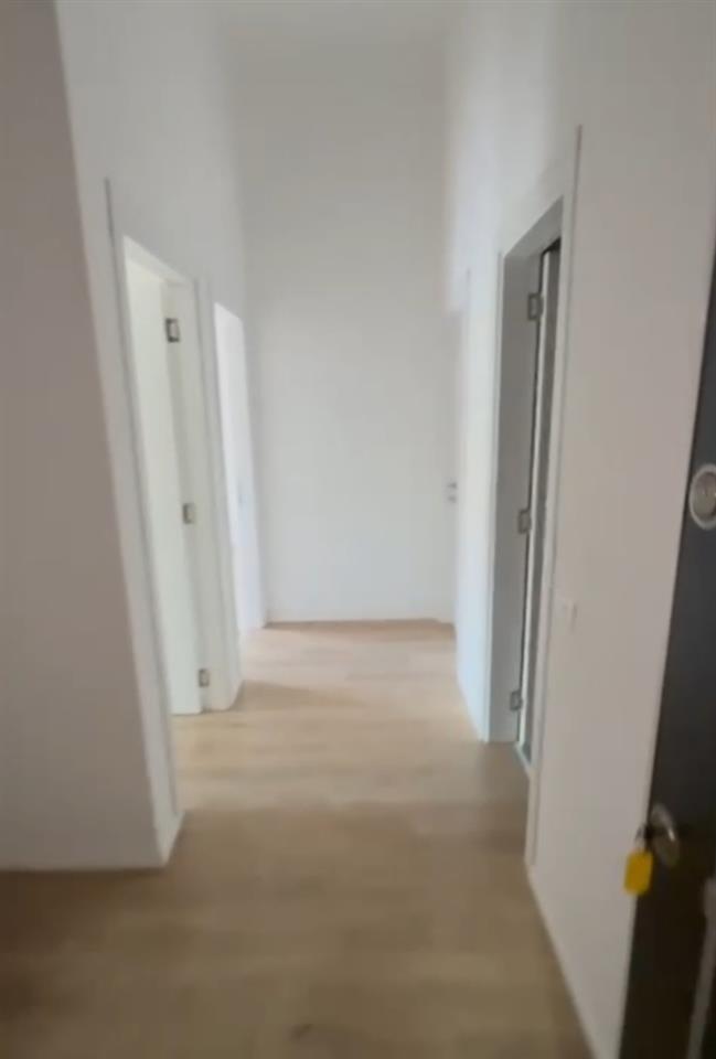 Apartament tek farmacia 10 kompleksi ARLIS