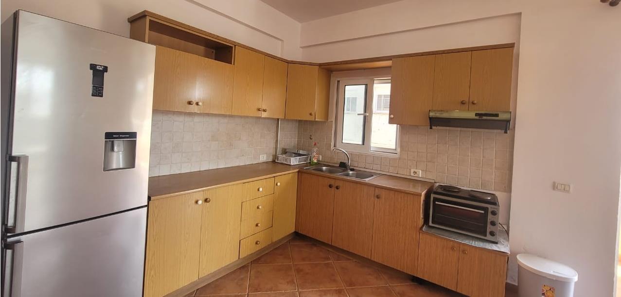 2 Apartamente 1 Jepet Me Qera 370E Tjetri Shitet 180,000E