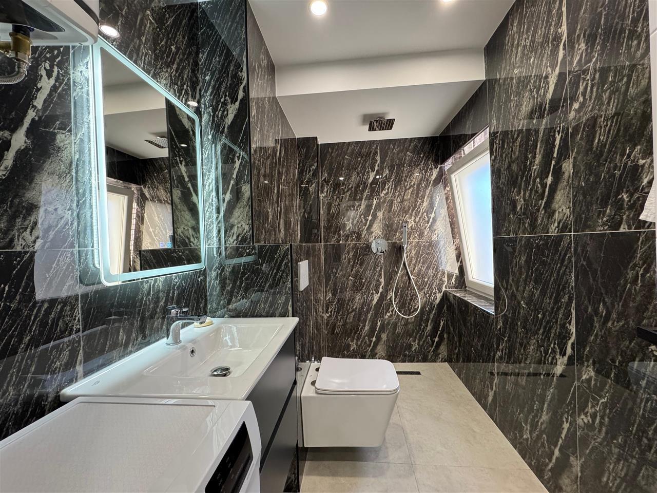 Xhamlliku , Japim me qira apartament 1+1 !