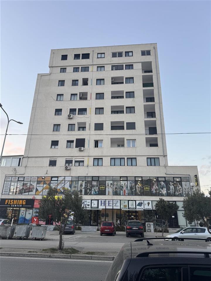 SHITET 1+1 SHKOZET..PALLAT I RI ME ASHENSOR te AKU..