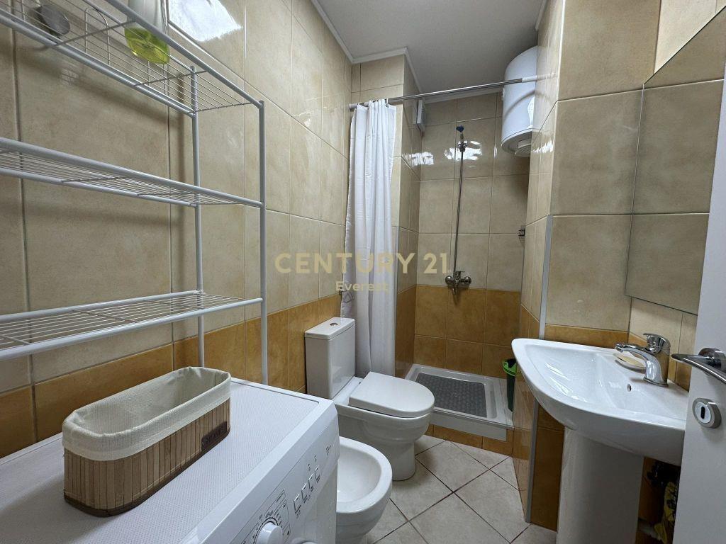 Qira Apartament 1+1+1 Rruga e Bogdaneve € 600