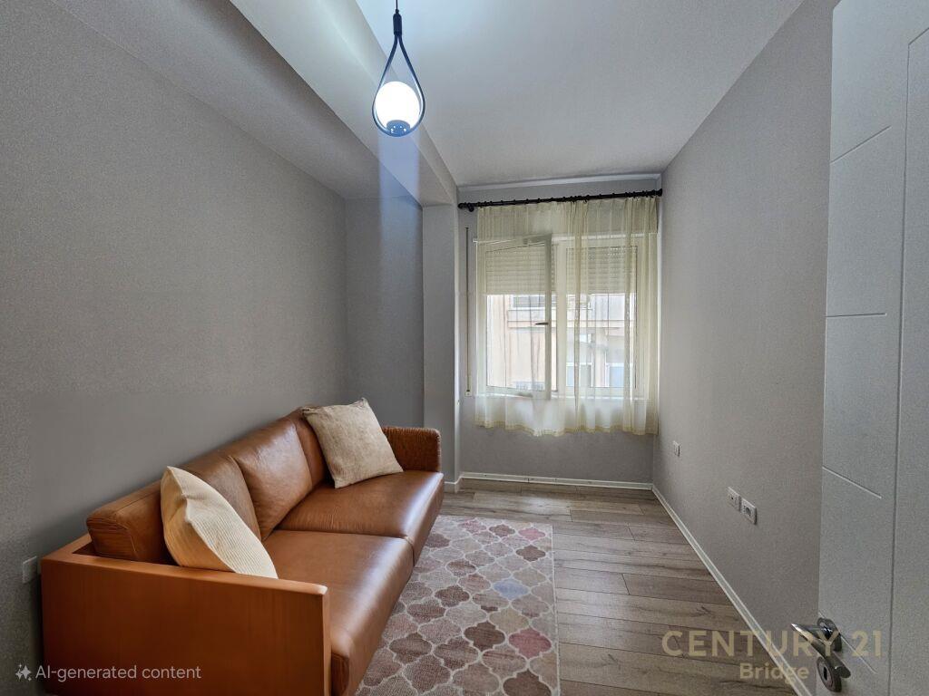 Qira Apartament 2+1+Garazh Rruga Eduard Mano € 700