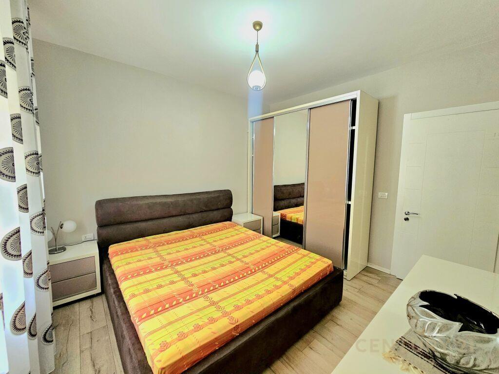 Qira Apartament 2+1+Garazh Rruga Eduard Mano € 700