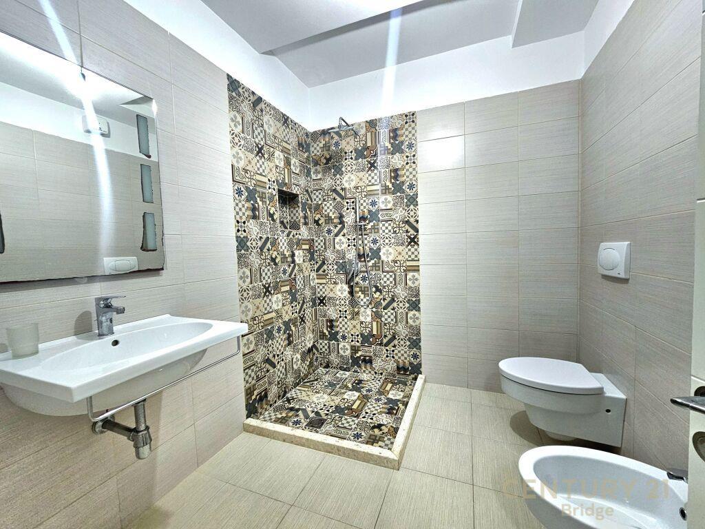 Qira Apartament 2+1+Garazh Rruga Eduard Mano € 700