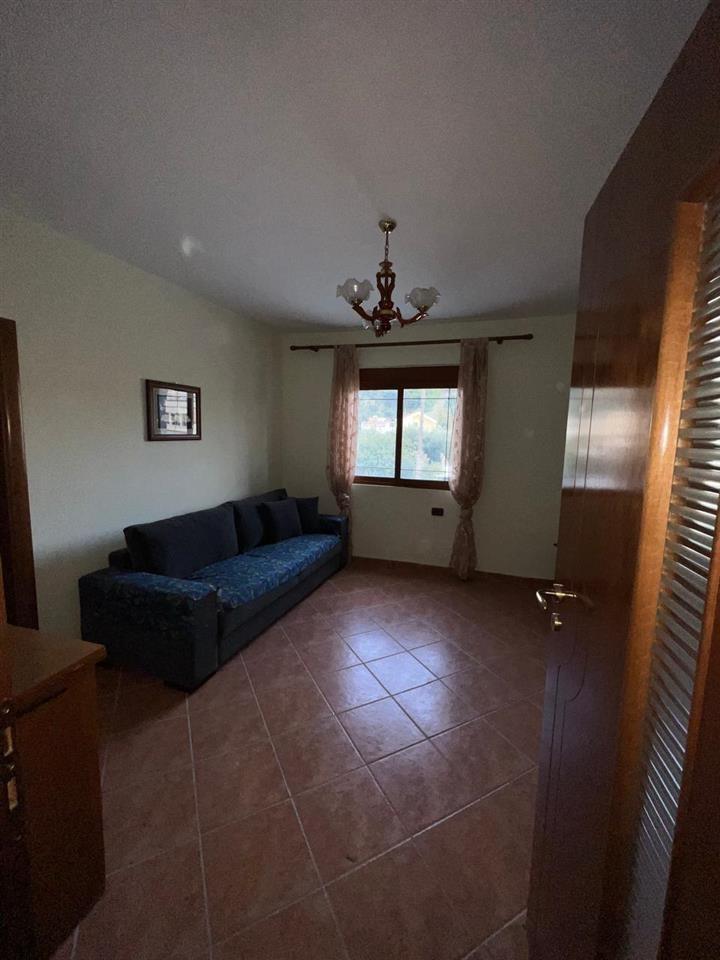 SHITET APARTAMENTI 2+1 NE PALLAT EGZISTUES