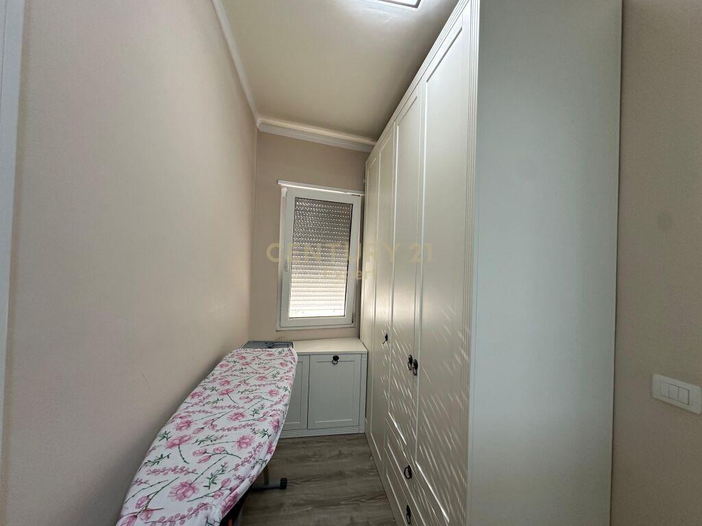 Qira Apartment 2+1+1 Kopshti Botanik Zoologjik 900 € /Muaj