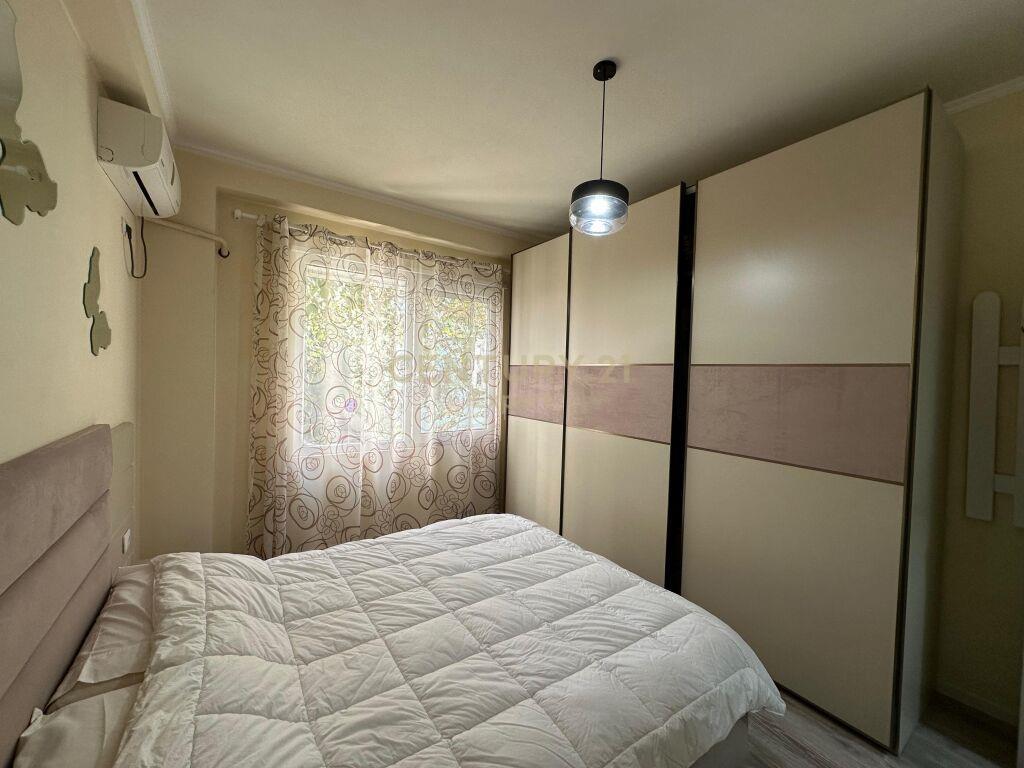 Qira Apartment 2+1+1 Kopshti Botanik Zoologjik 900 € /Muaj