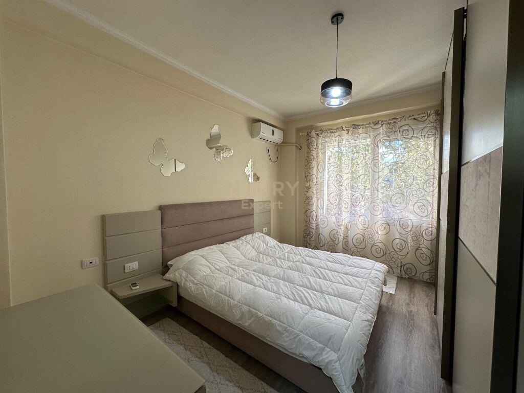 Qira Apartment 2+1+1 Kopshti Botanik Zoologjik 900 € /Muaj