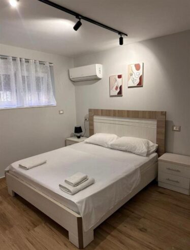 JEPET APARTAMENT ME QERA NE VOLLGA !