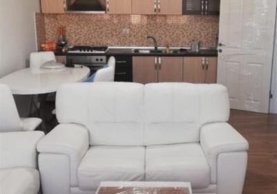 Jepet me qera apartment vollga Durres