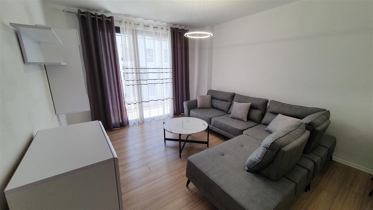 Zirkon Rezidence tek spitalet 2+1+2 Apartament me qera