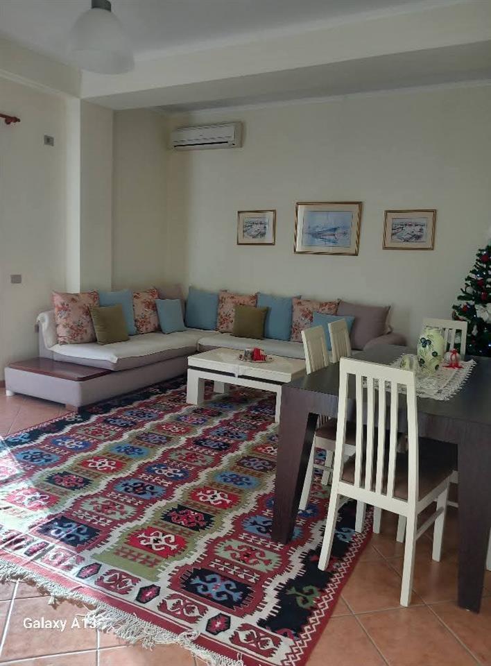 Dydhoma gjumi me Qera Afatgjate ne Bulevardin Vlore-Skel