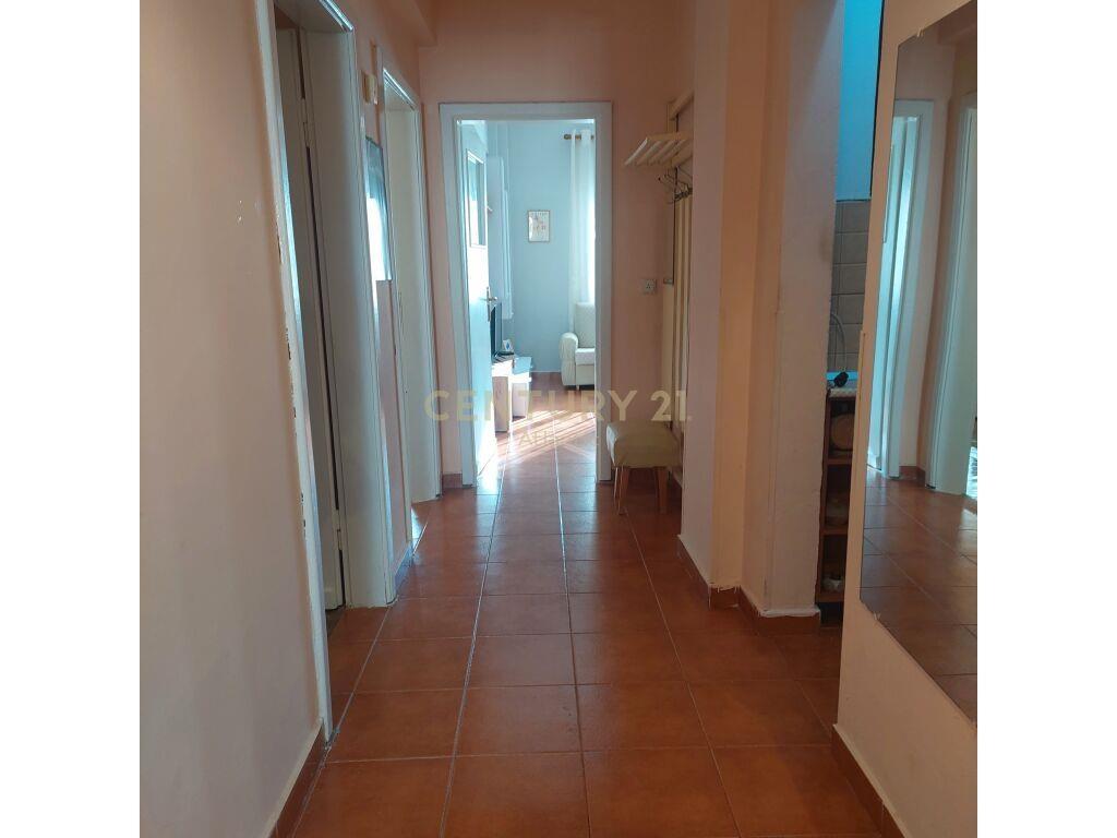 Apartament 2+1 me qira tek Stacioni i Trenit, Durres!