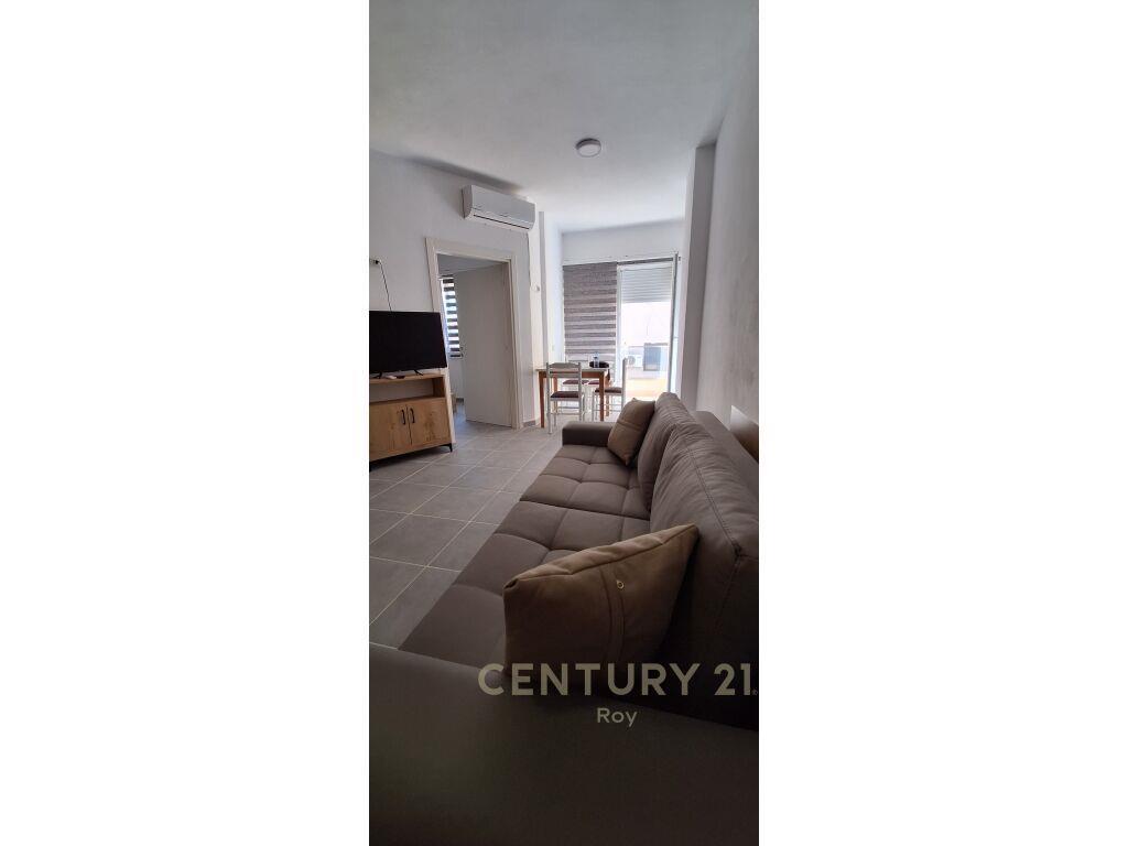 Apartament 1+1 Për Qira në Plazh Hekurudha, Durrës – 350€