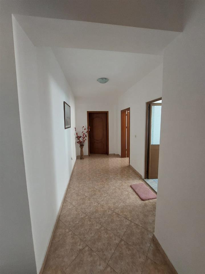 APARTAMENT 105m + GARAZH 70m