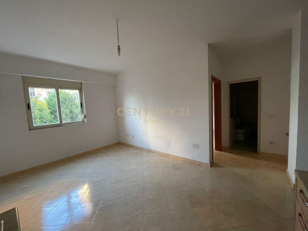 SHITET APARTAMENT 1+1 NE PLAZH RROTA KUQE, DURRES!