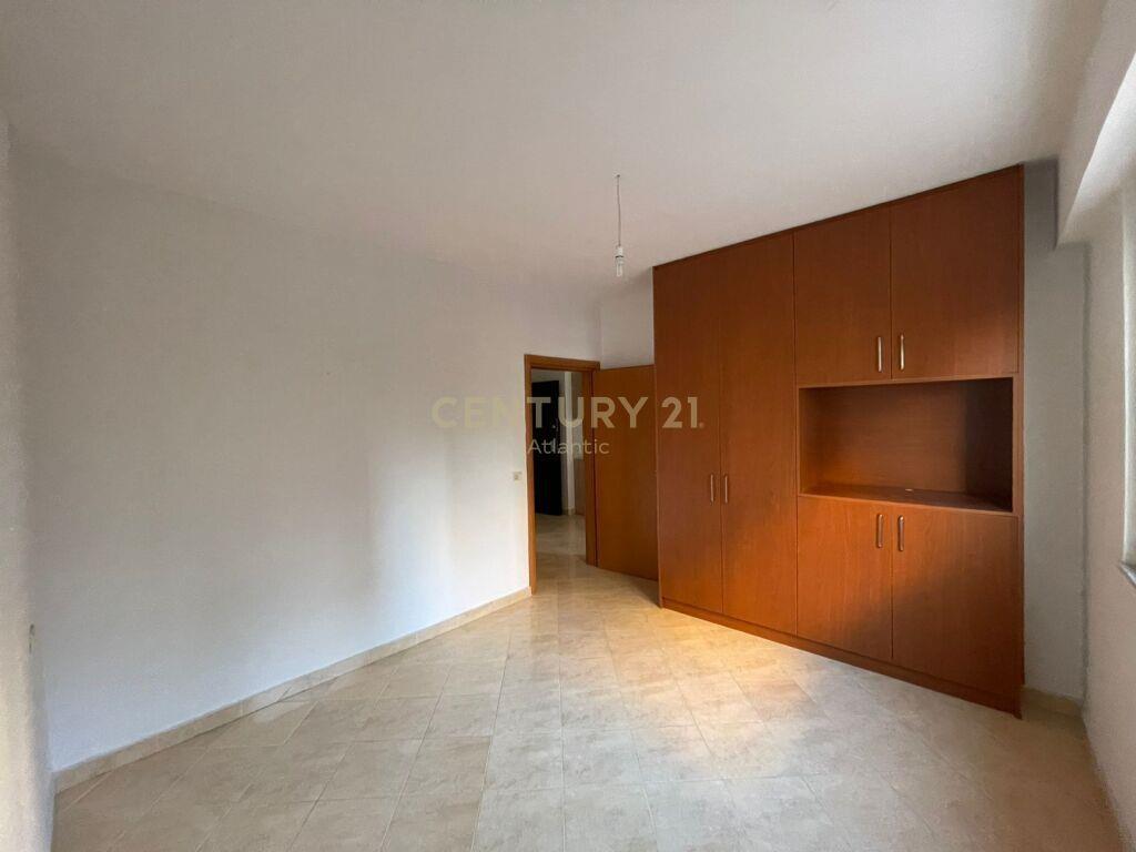 SHITET APARTAMENT 1+1 NE PLAZH RROTA KUQE, DURRES!