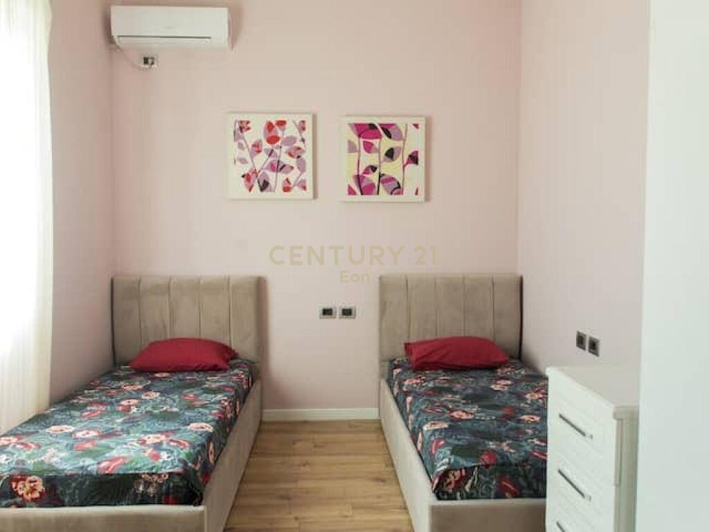 2+1 apartment for rent in the center of Durrës!