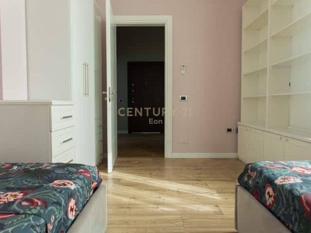 2+1 apartment for rent in the center of Durrës!