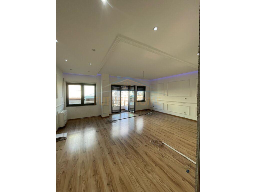 Qera, Ambient Biznesi, Ring Center, Zogu i Zi, Tiranë