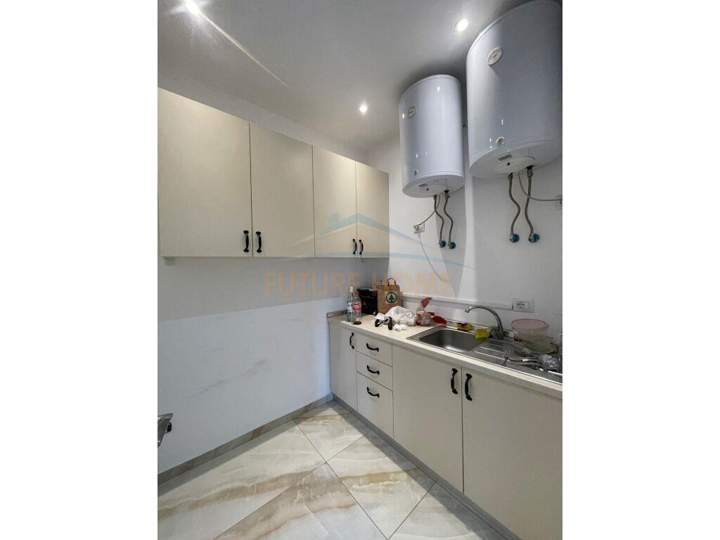 Qera, Ambient Biznesi, Ring Center, Zogu i Zi, Tiranë