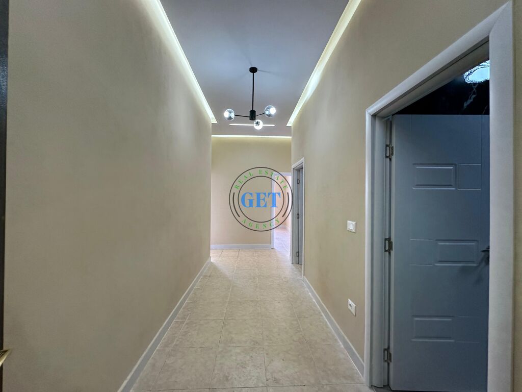 Shitet, Apartament 3+1, Shkolla “Bajram Curri