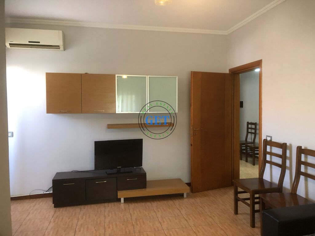 Qira, Apartament 1+1Shkolla” Kushtrimi I Lirise