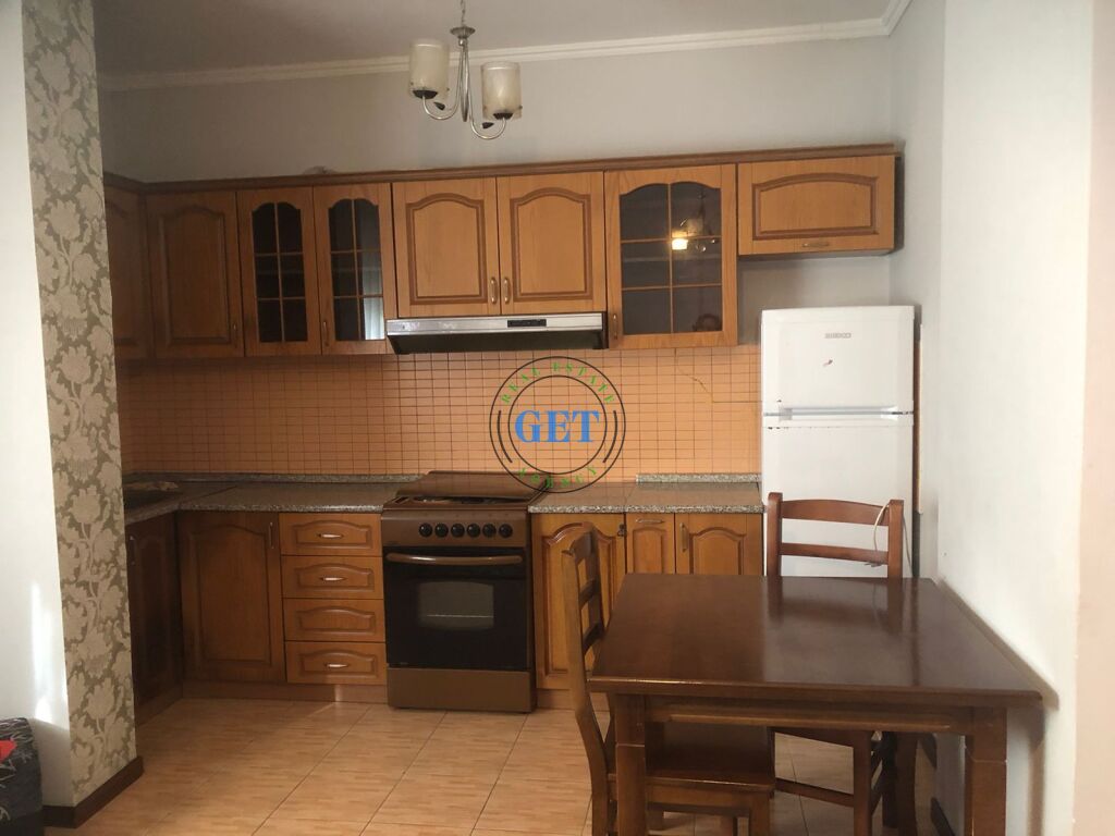 Qira, Apartament 1+1Shkolla” Kushtrimi I Lirise