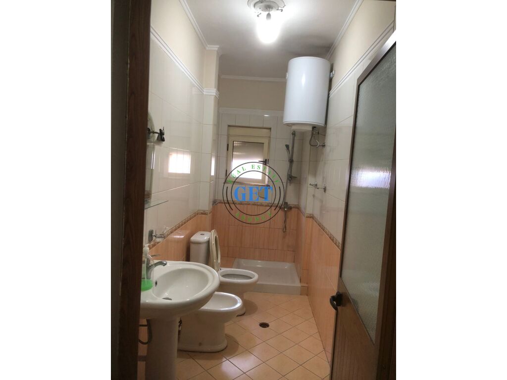 Qira, Apartament 1+1Shkolla” Kushtrimi I Lirise