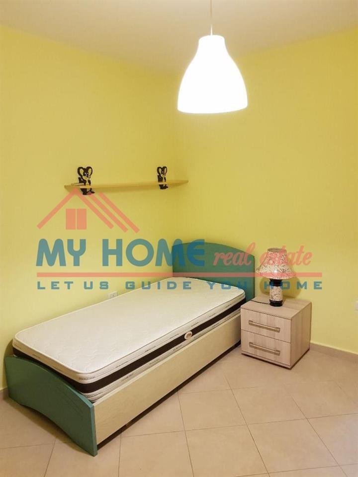 Apartament 2+1 me Qera Rruga e Barrikadave