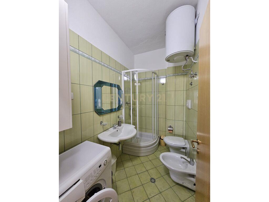 JEPET ME QERA SUPER APARTAMENT VIJE E PARE ME DETIN PLAZH RR