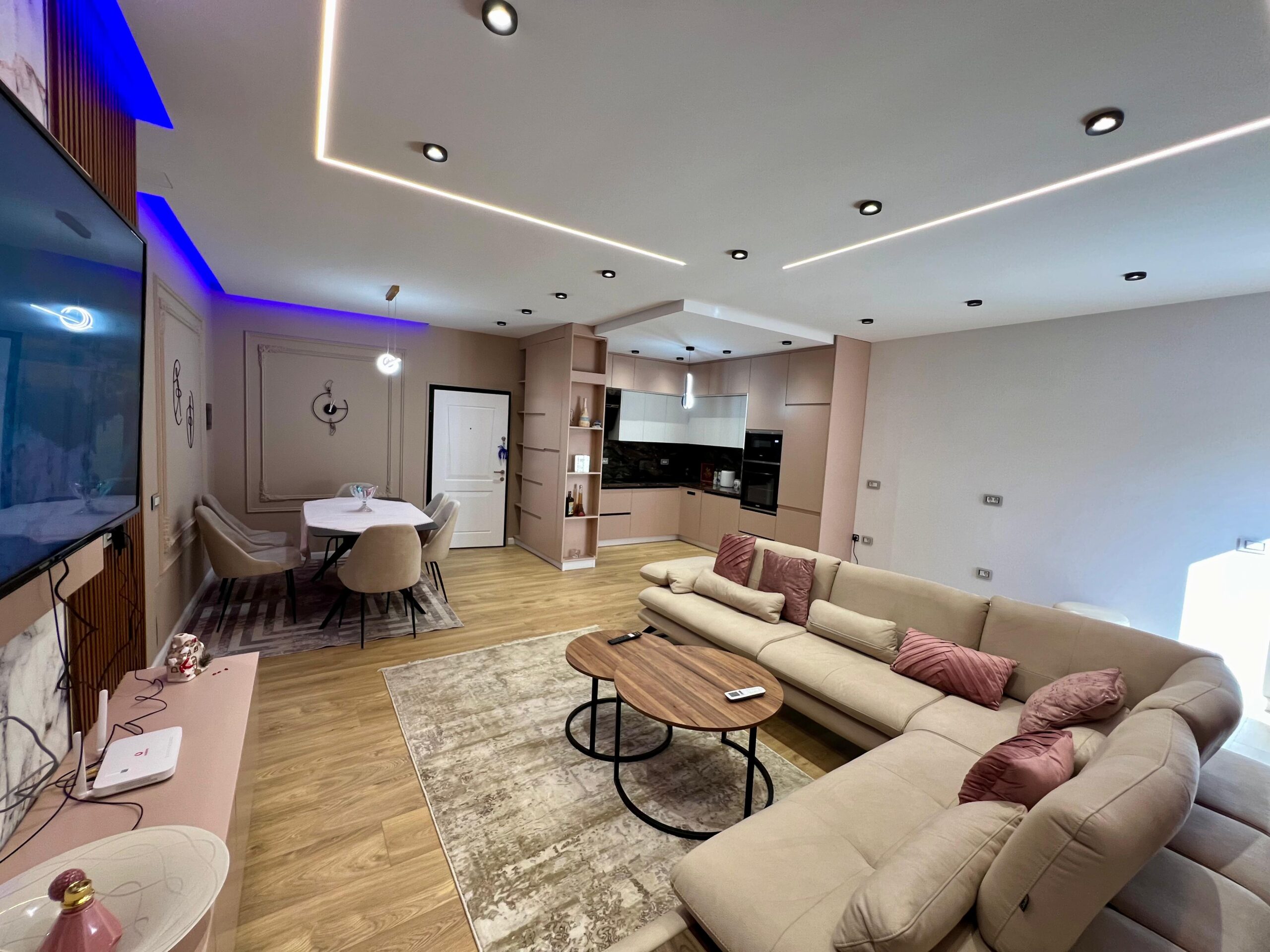 Qira, 2+1 Liqeni i Farkës, Tiranë 800 Euro