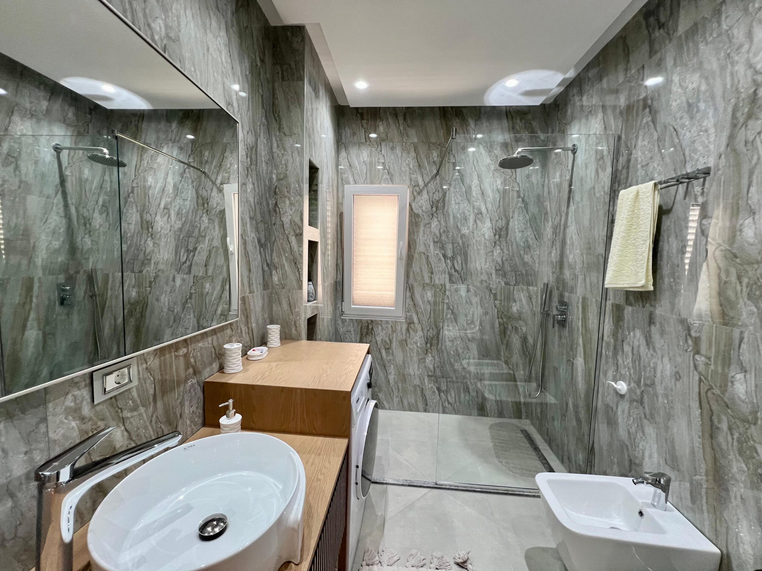 Qira, 2+1 Liqeni i Farkës, Tiranë 800 Euro