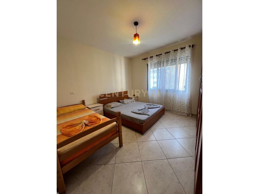 Apartament 1+1 për Qira në Plazh Stacioni i parë, Durrës.