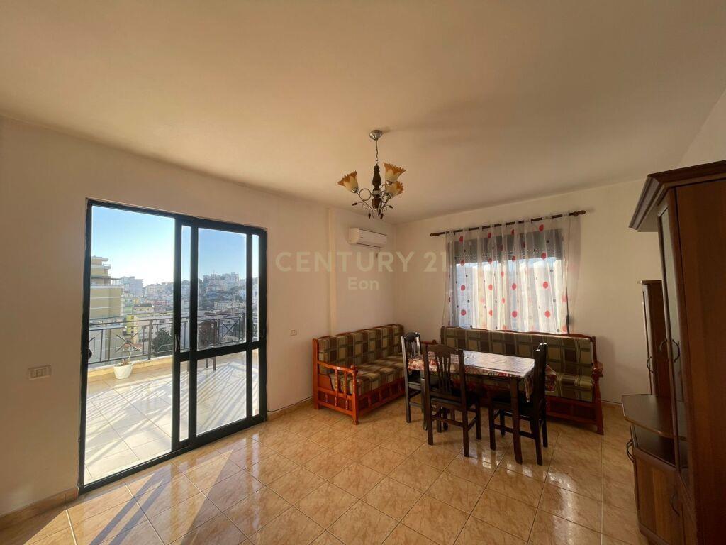 Apartament 1+1 + Verande me Qira në Lagja nr.6, Durrës – 300