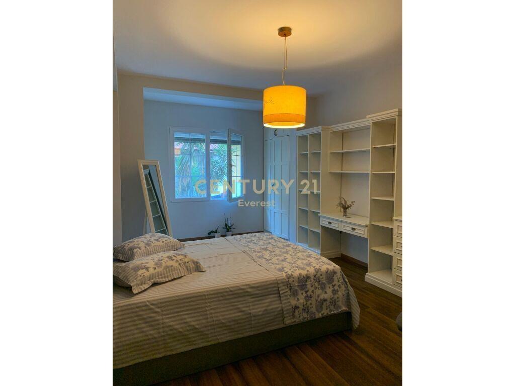 RRUGA BARDHYL, JAPIM ME QIRA APARTAMENT 1+1!