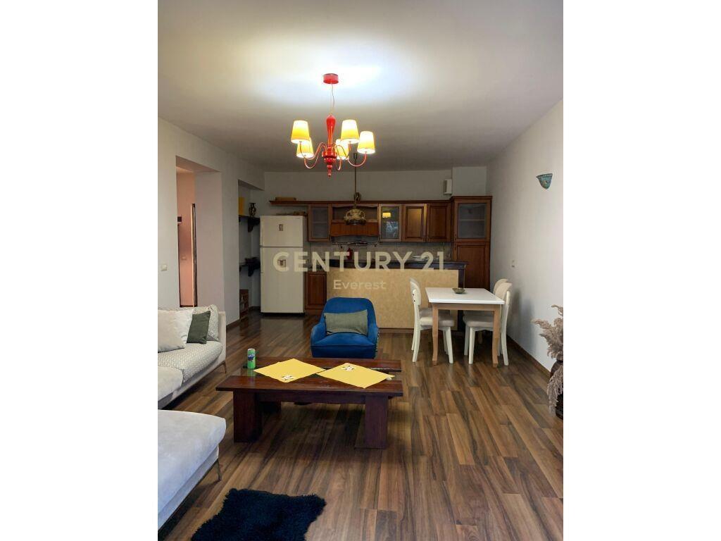 RRUGA BARDHYL, JAPIM ME QIRA APARTAMENT 1+1!